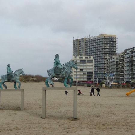 Shamrock Oostduinkerke Lägenhet Exteriör bild